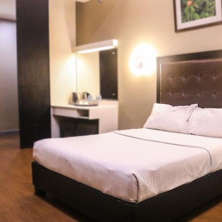 The Lucky 9 Budget Hotel Tagum Kültér fotó