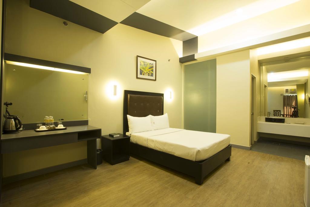The Lucky 9 Budget Hotel Tagum Kültér fotó