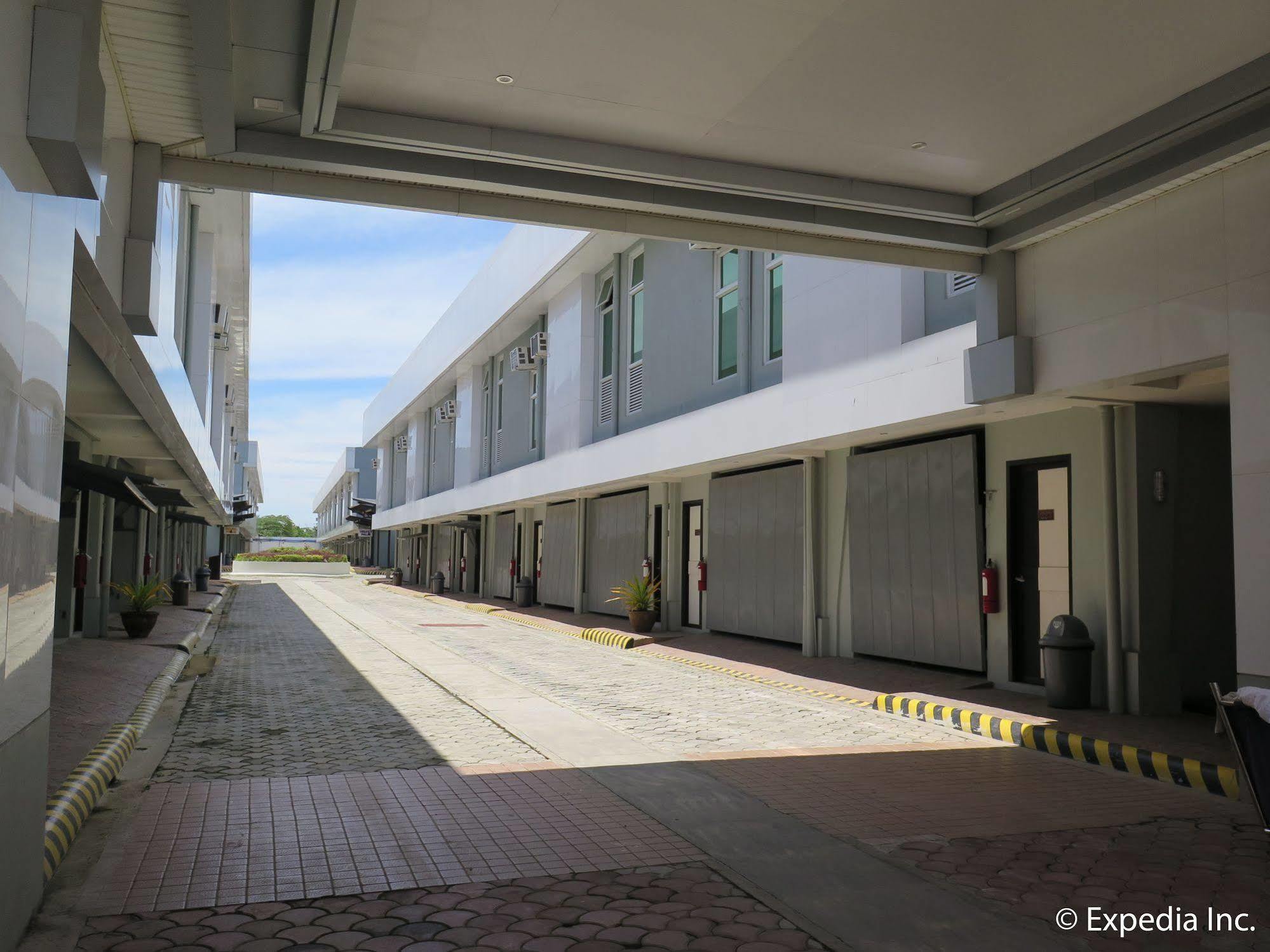 The Lucky 9 Budget Hotel Tagum Kültér fotó