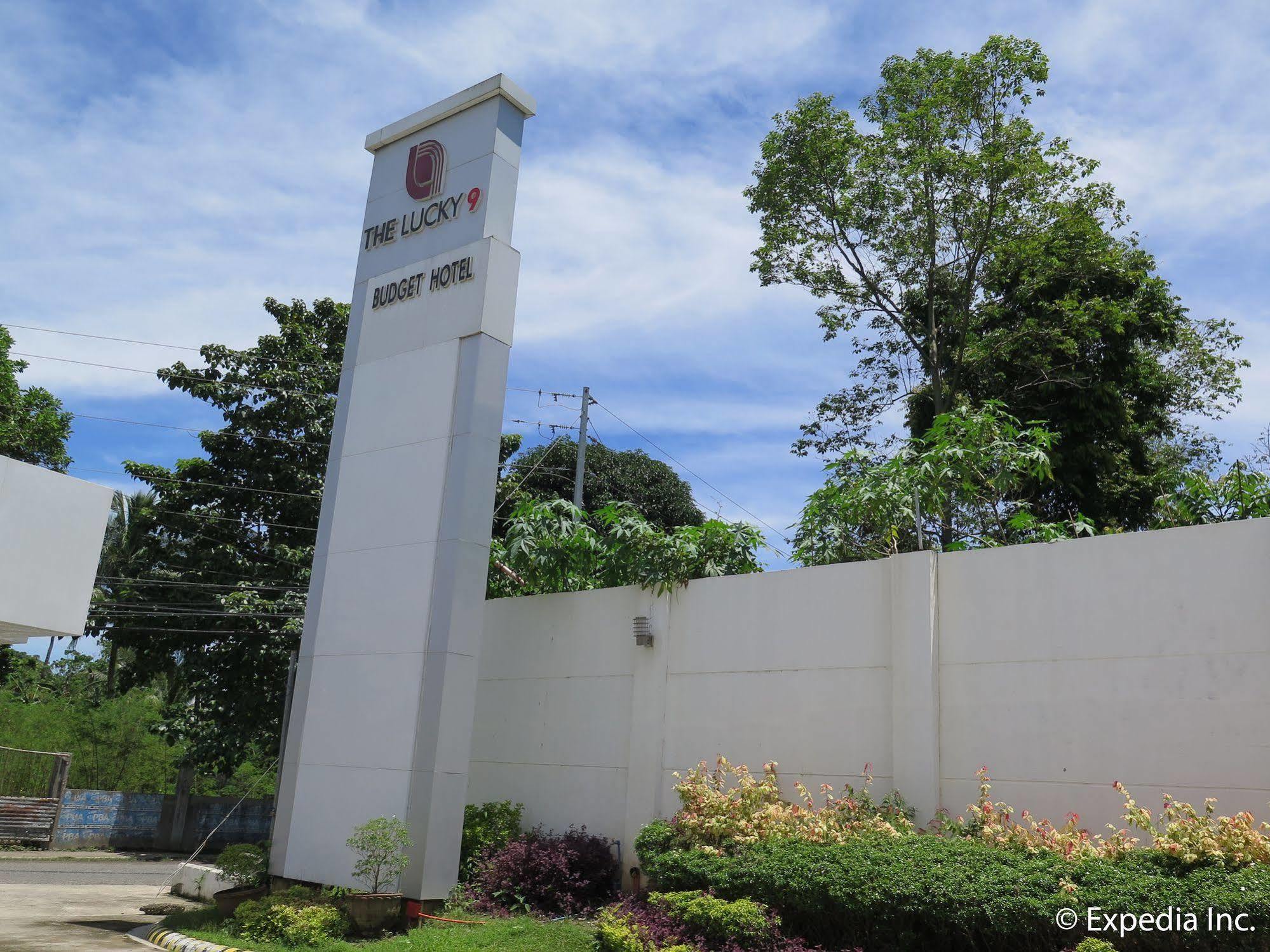 The Lucky 9 Budget Hotel Tagum Kültér fotó