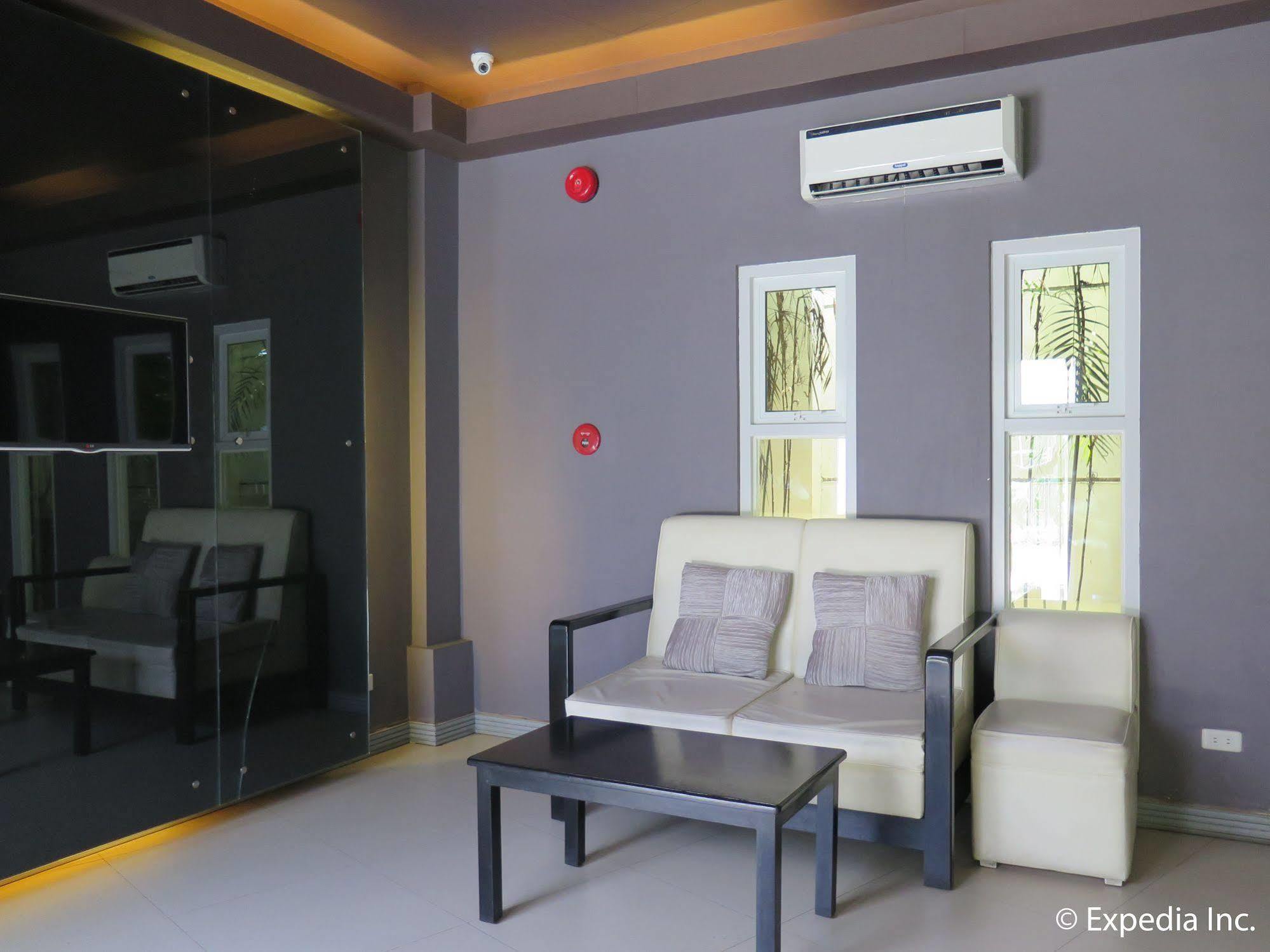 The Lucky 9 Budget Hotel Tagum Kültér fotó