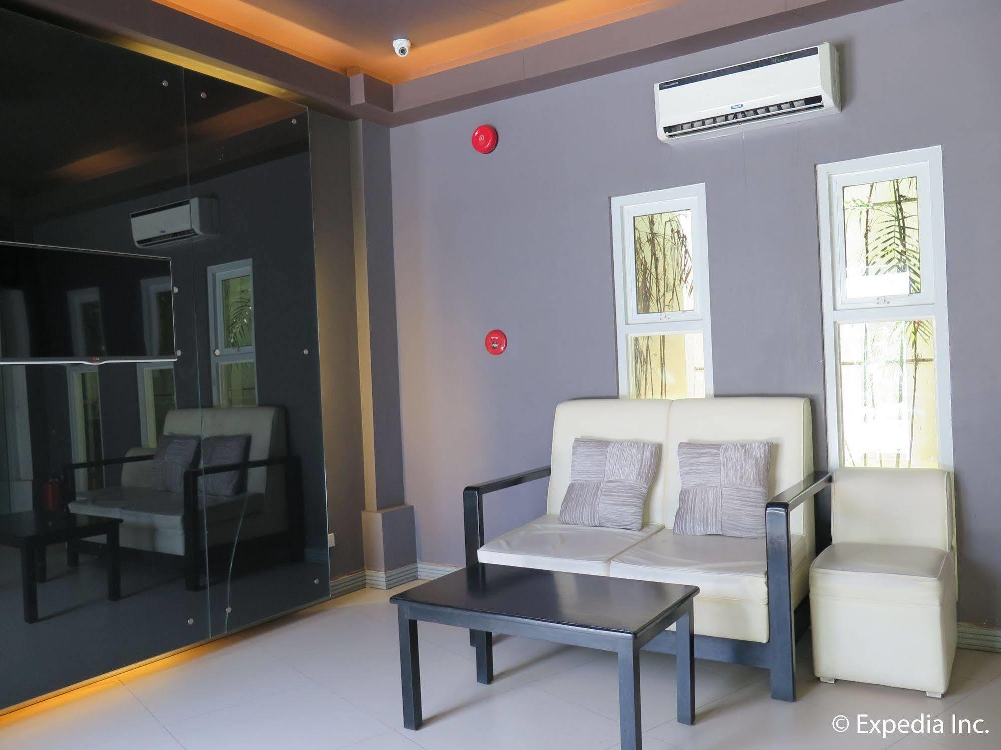 The Lucky 9 Budget Hotel Tagum Kültér fotó