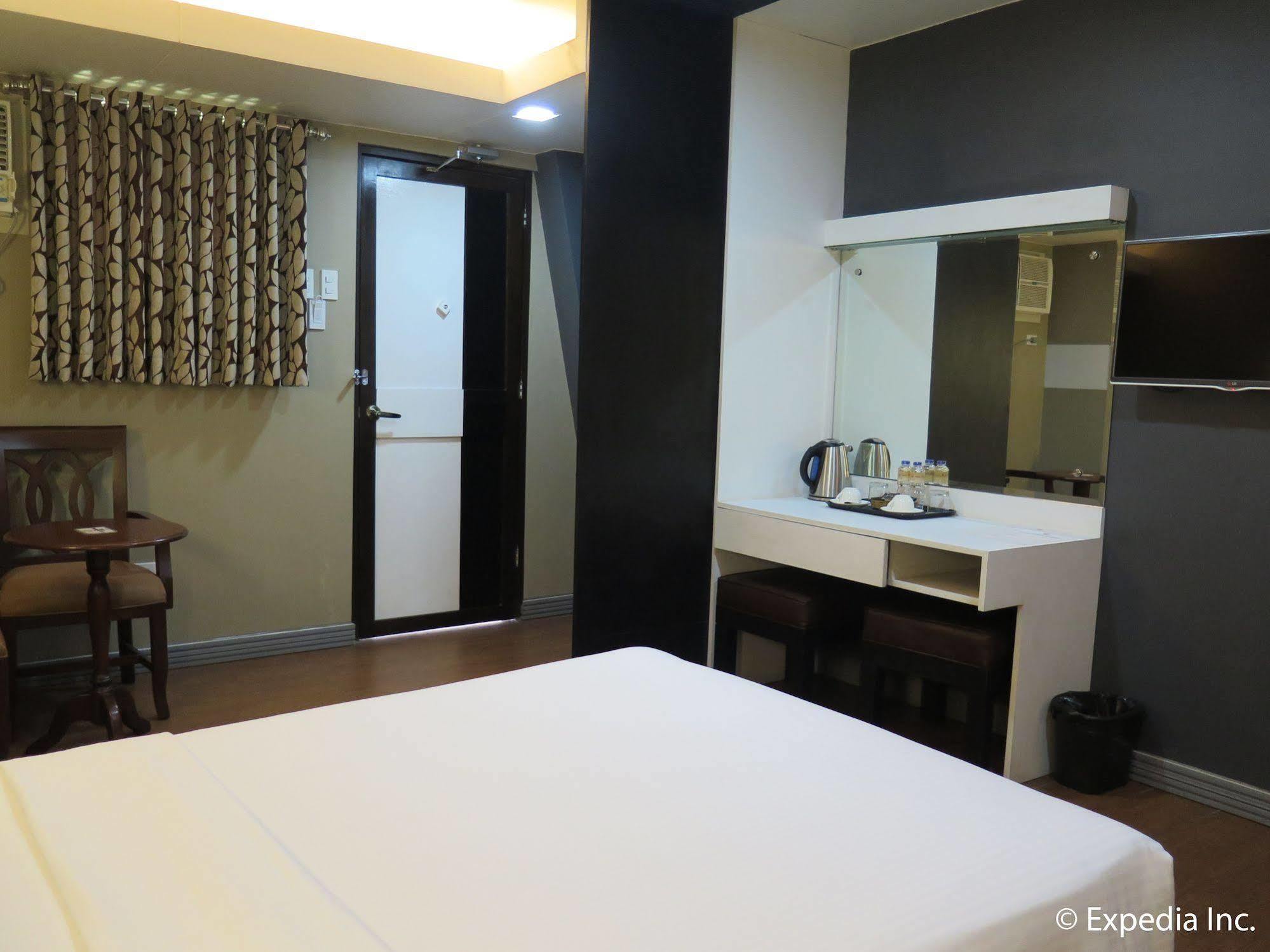 The Lucky 9 Budget Hotel Tagum Kültér fotó