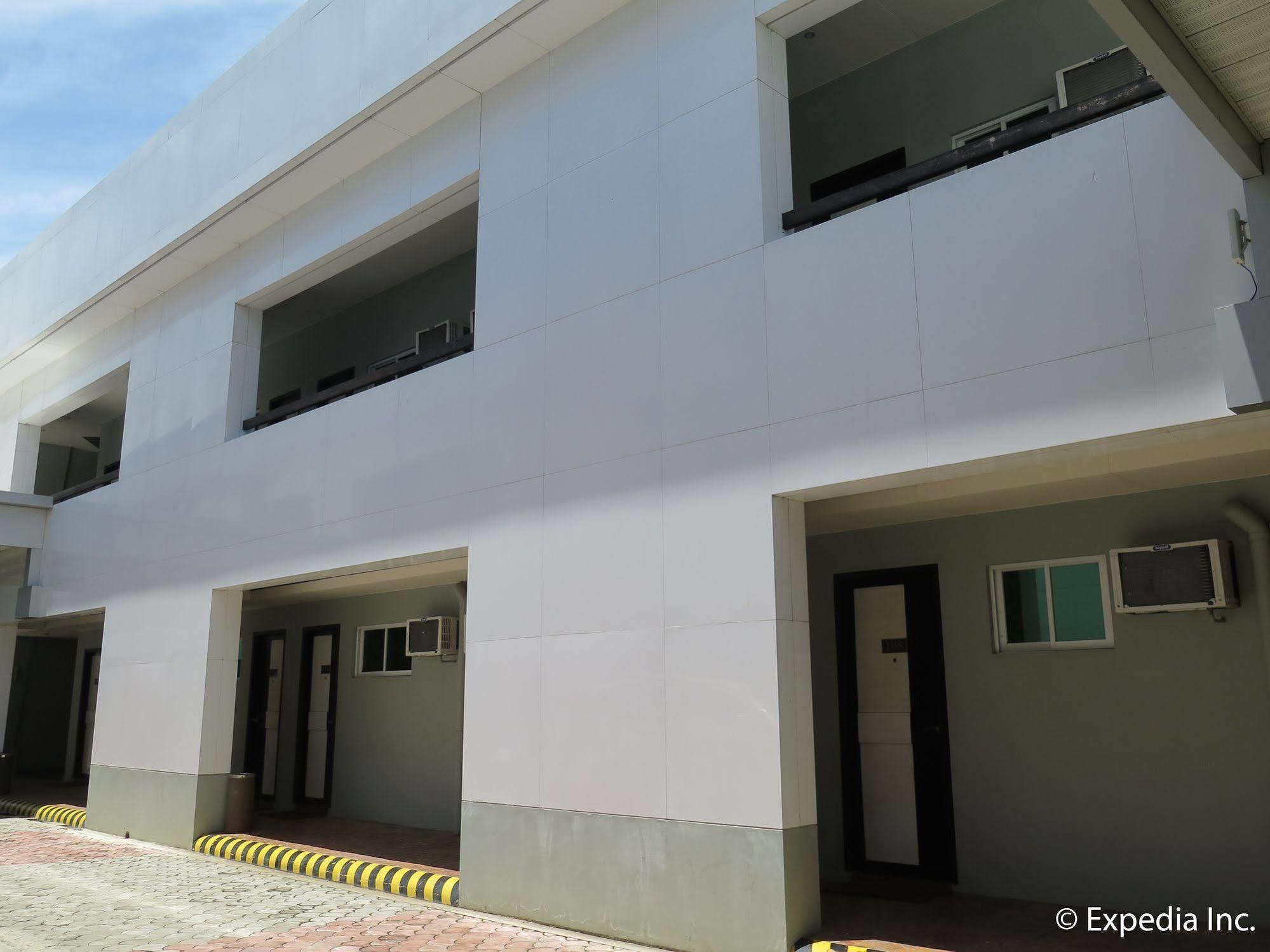 The Lucky 9 Budget Hotel Tagum Kültér fotó